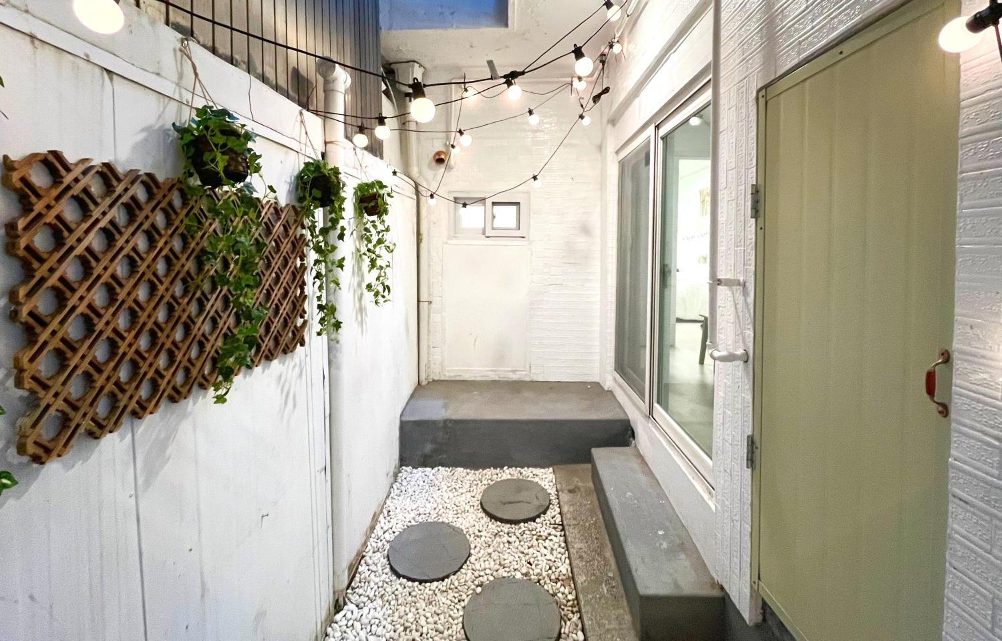 Jongno 03 Apartment